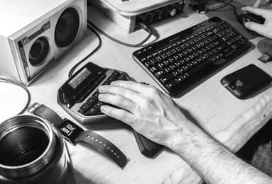 2000万签字费引爆足坛！皇马切尔西暗战，拜仁核心去留藏惊天变局